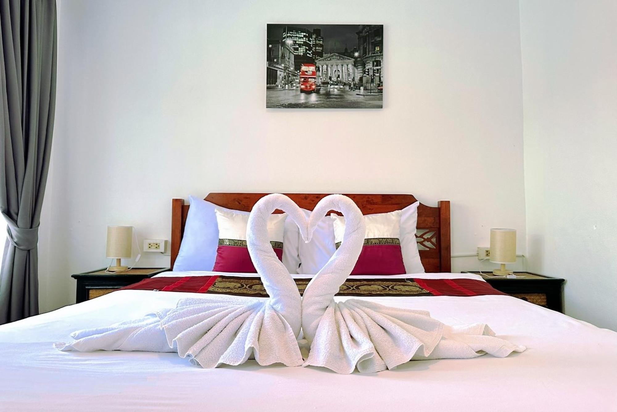 Hotel Baya Phuket Patong الغرفة الصورة